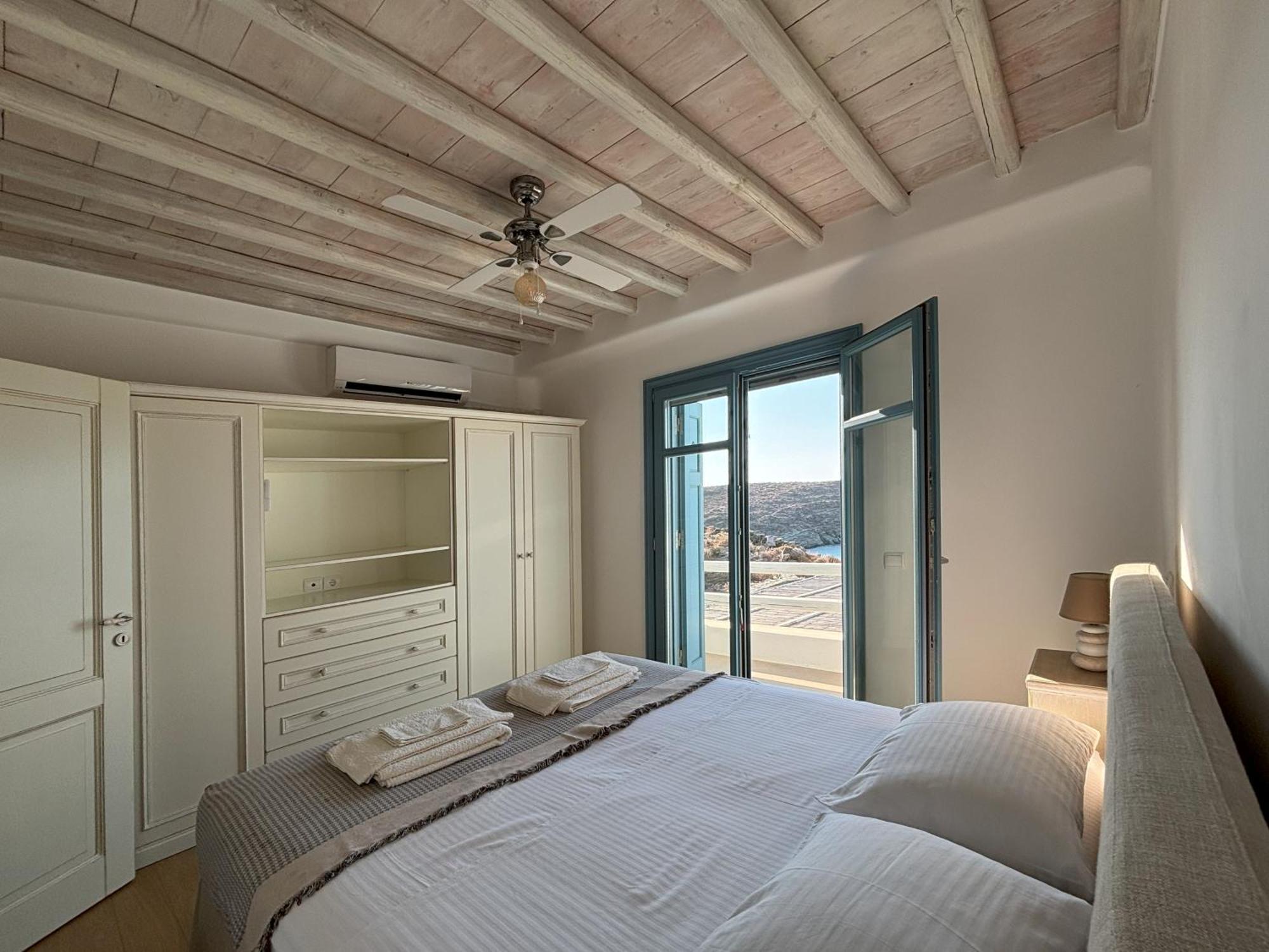 Almyra Yellow Villa كيثنوس المظهر الخارجي الصورة