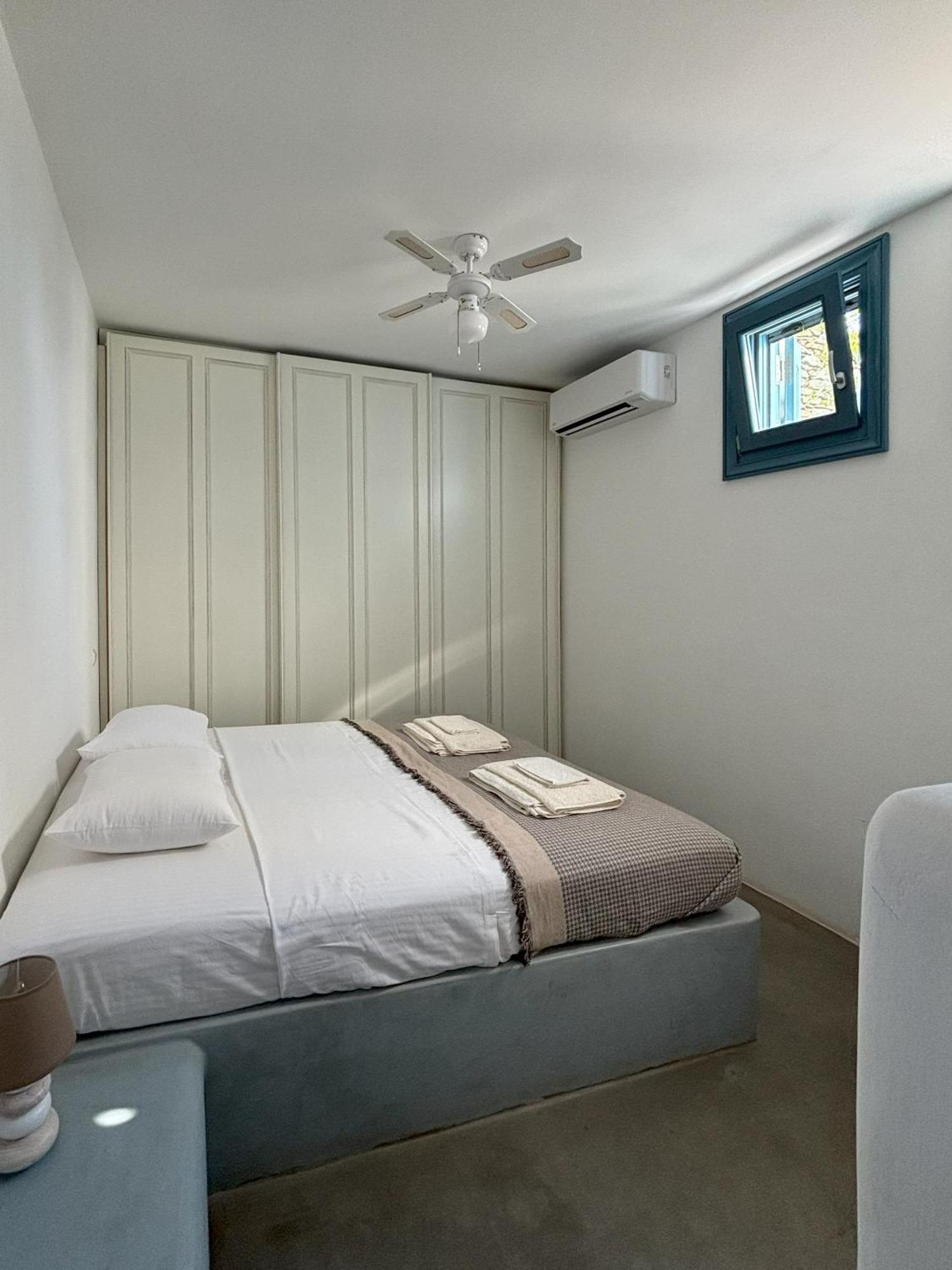Almyra Yellow Villa كيثنوس المظهر الخارجي الصورة