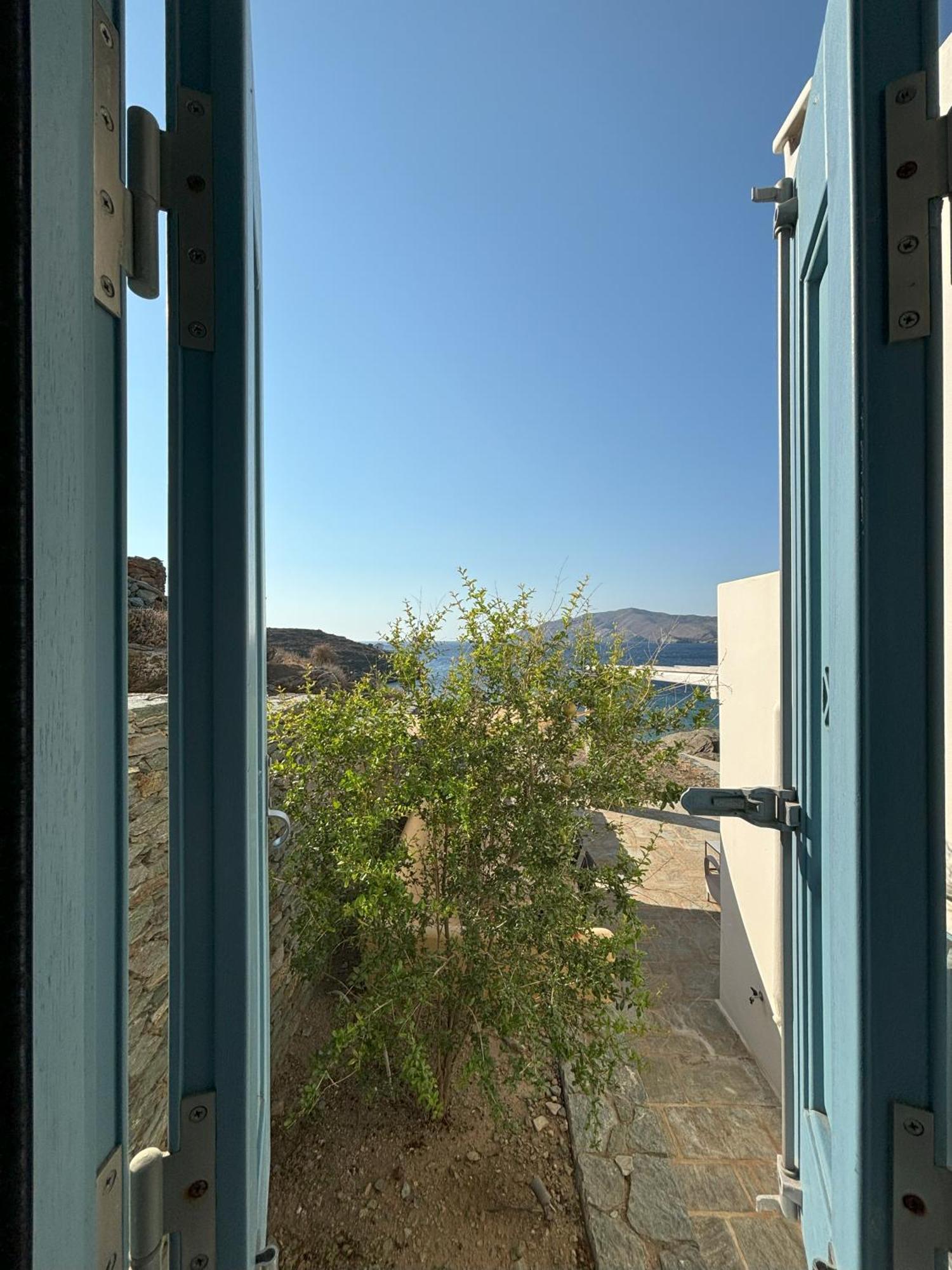 Almyra Yellow Villa كيثنوس المظهر الخارجي الصورة